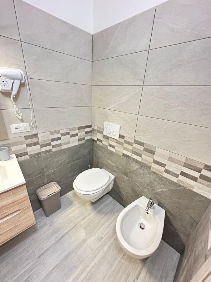 פיצו Costa Degli Dei Rooms מראה חיצוני תמונה