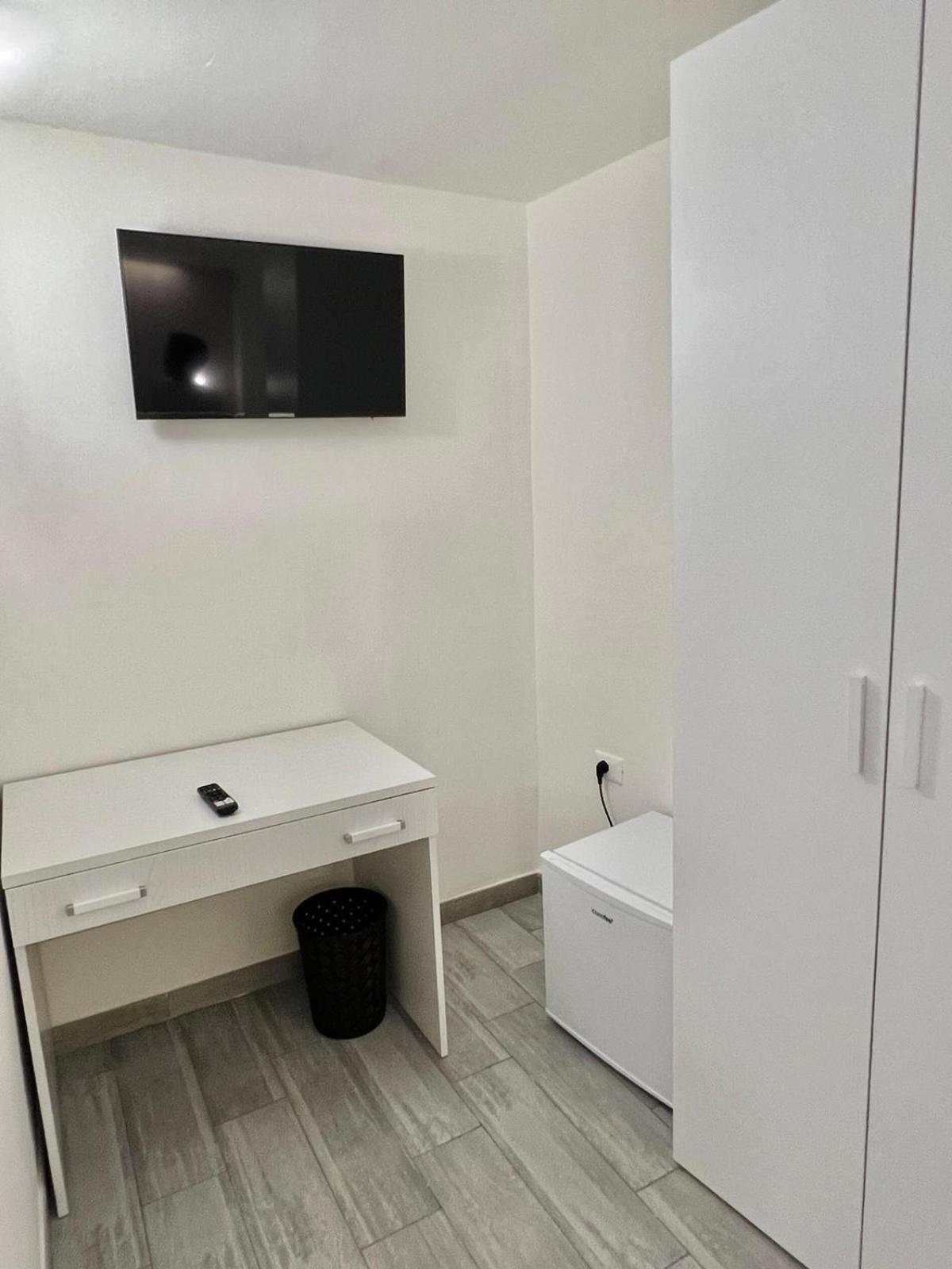 פיצו Costa Degli Dei Rooms מראה חיצוני תמונה