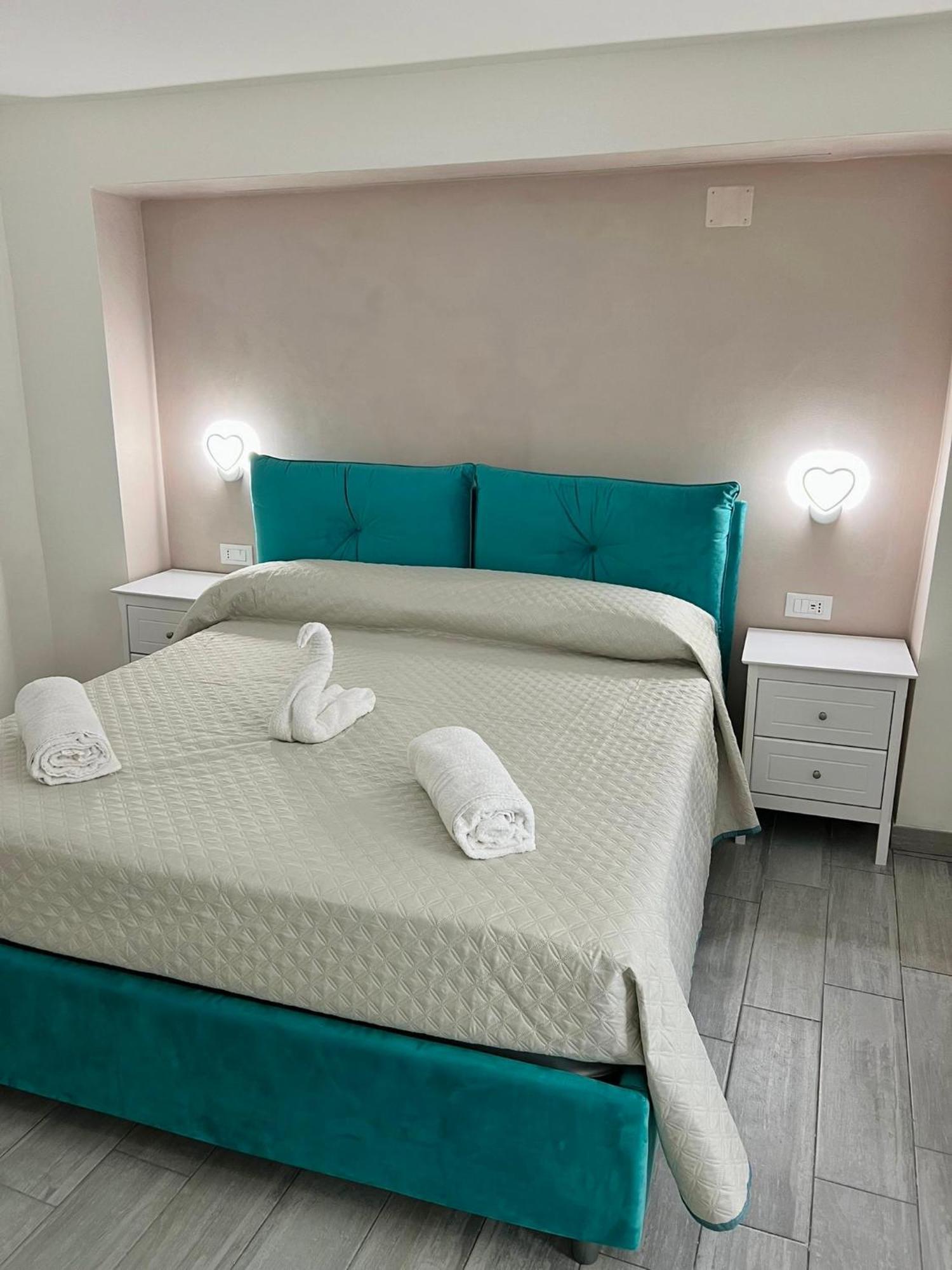 פיצו Costa Degli Dei Rooms מראה חיצוני תמונה